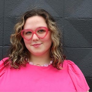 Meet your Posher, Ava